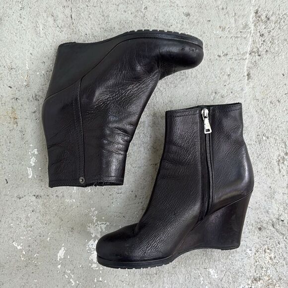 Prada Vitello ankle boots - Picture 2 of 10